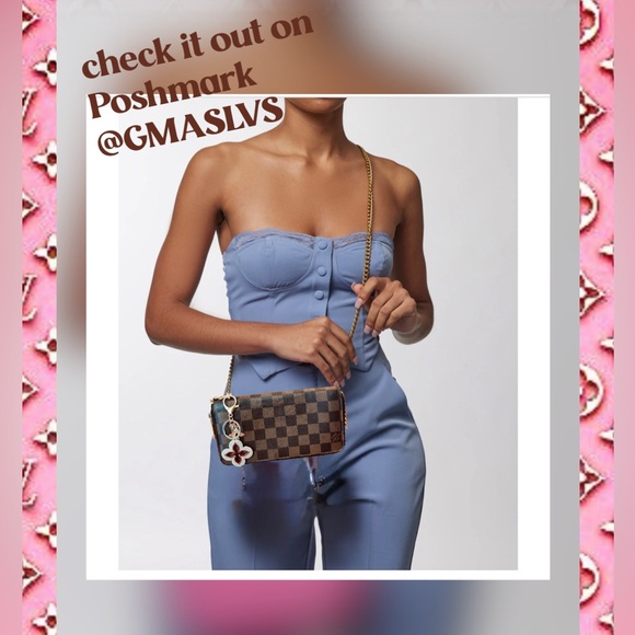 Louis Vuitton
Vintage 2011 Zippy Wallet - Picture 3 of 15